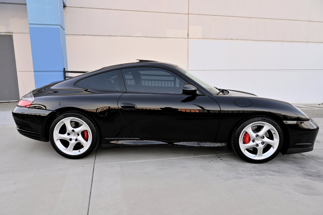 Used 2004 Porsche 911 Carrera 4S AWD/4WD image 9