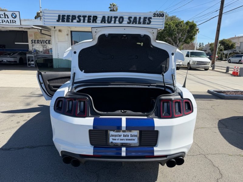 Used 2014 Ford Mustang Shelby GT500 w/ Equipment Group 821A RWD image 17