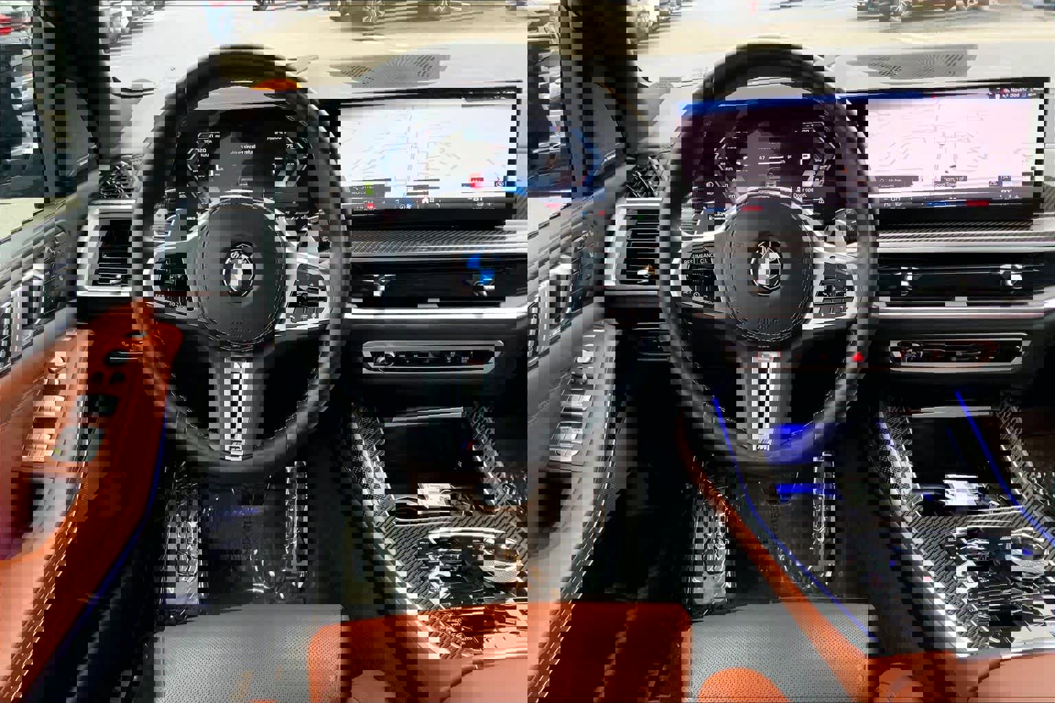 Certified 2025 BMW X7 M60i image 5