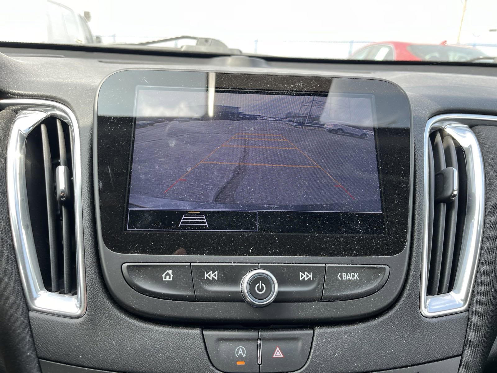 Used 2021 Chevrolet Malibu LT image 15