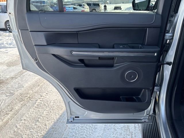 Used 2024 Ford Expedition XLT image 19