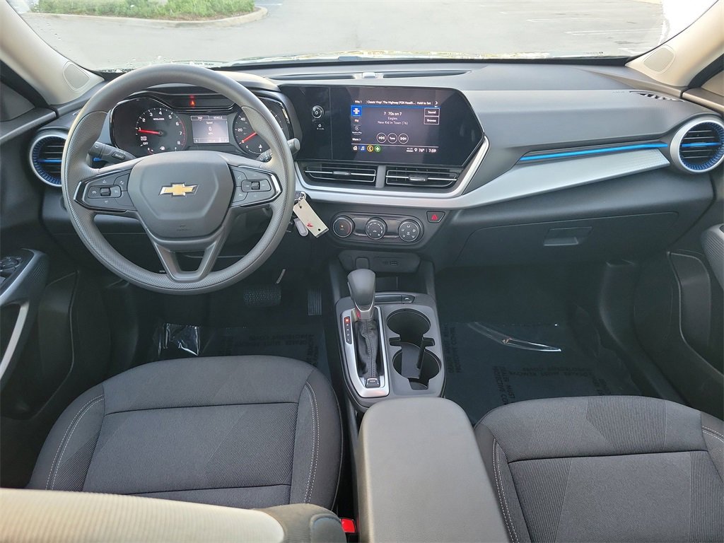 Used 2026 Chevrolet Trax LS image 9