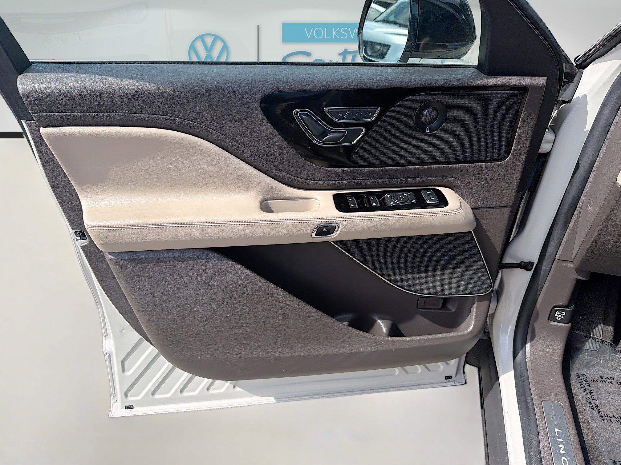 Used 2022 Lincoln Aviator Reserve image 20