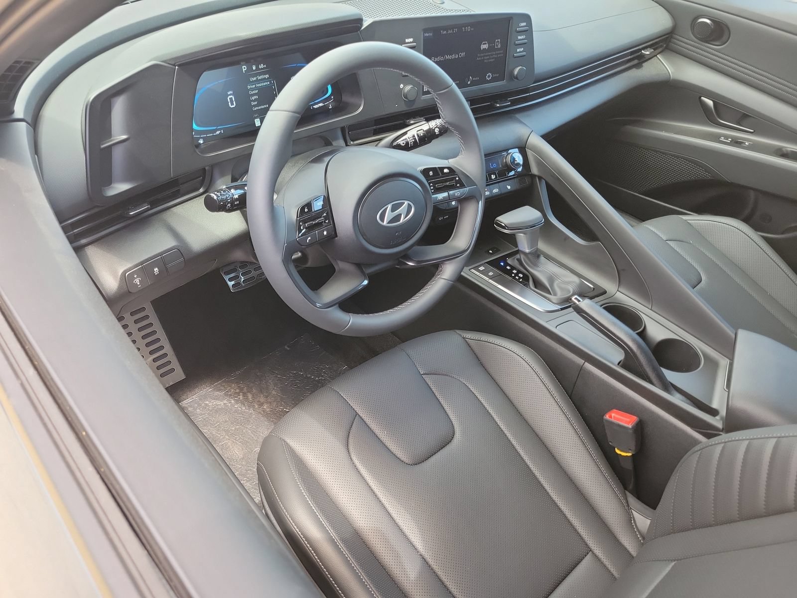 New 2026 Hyundai Elantra SEL Sport FWD image 6