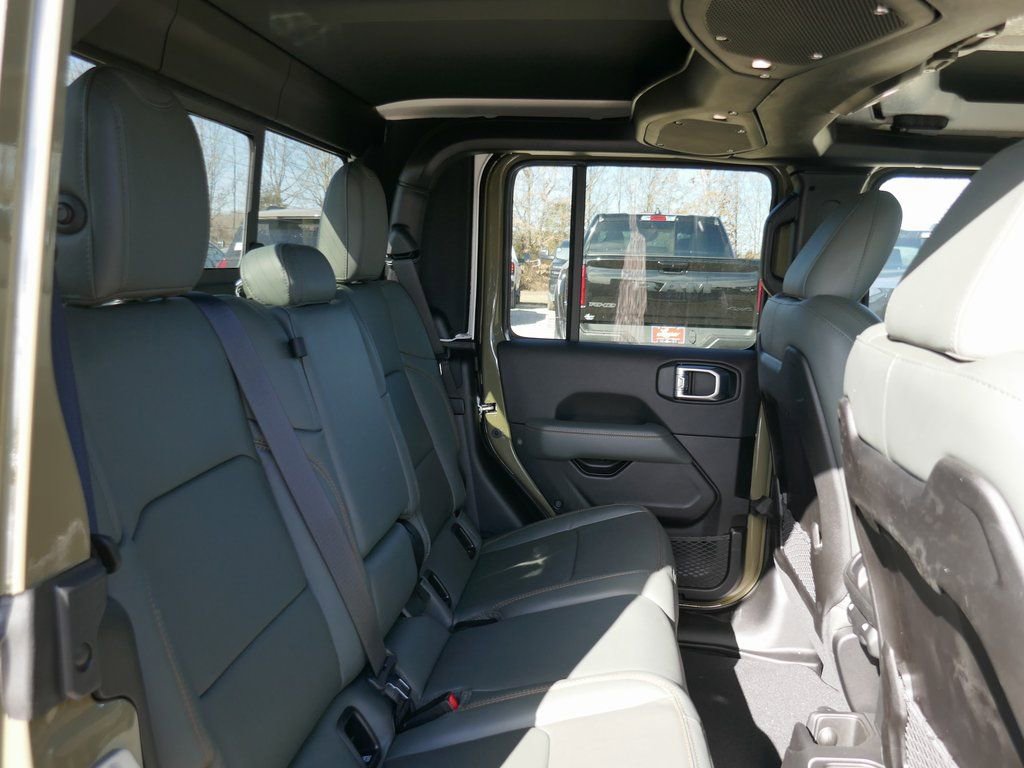 New 2026 Jeep Gladiator Mojave image 11