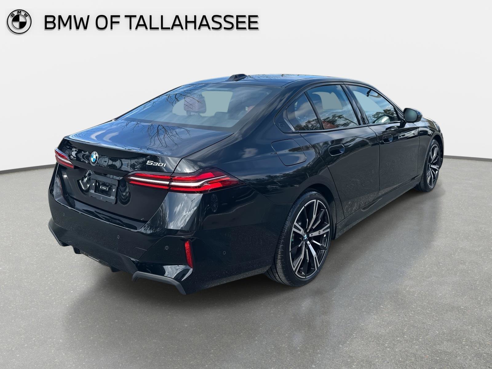 Used 2025 BMW 530i w/ M Sport Package image 5