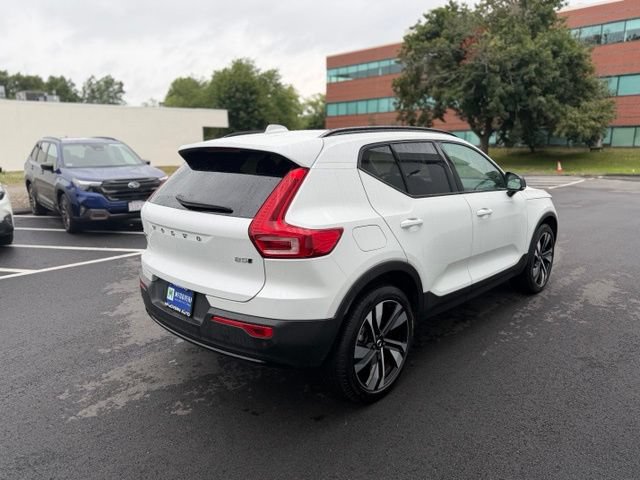 Used 2024 Volvo XC40 B5 Plus w/ Climate Package AWD/4WD image 6