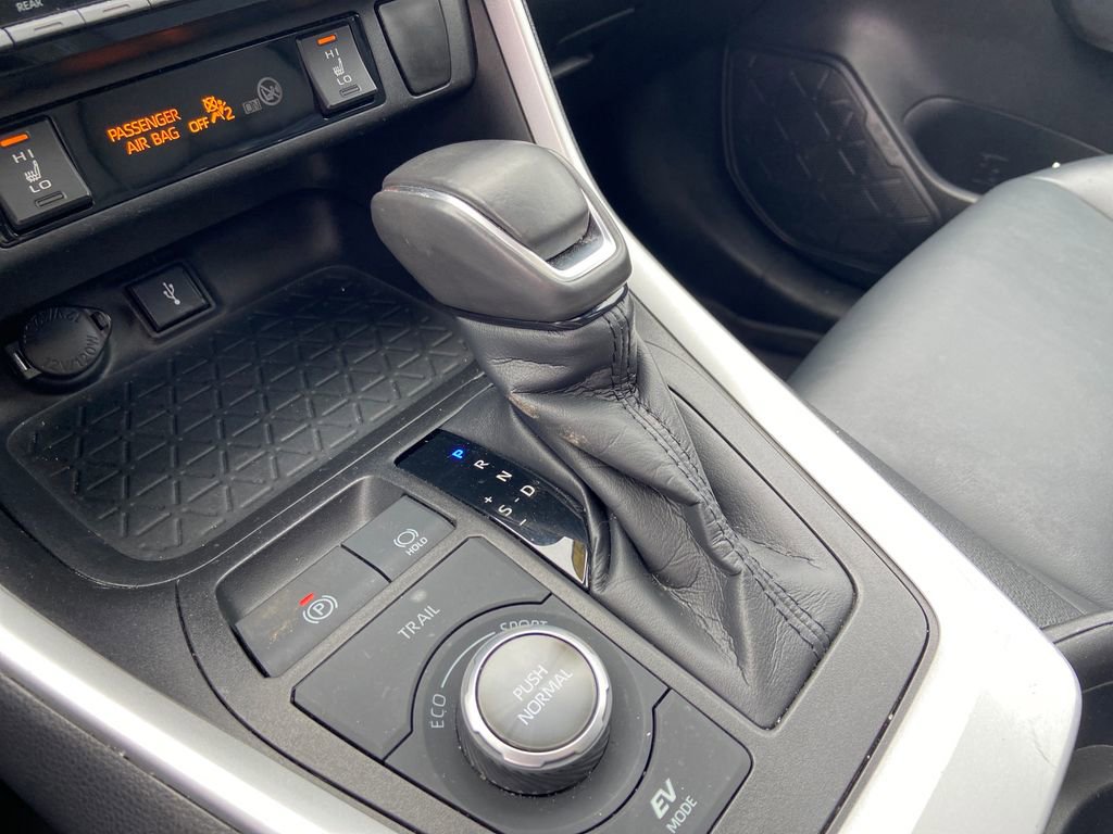 Used 2021 Toyota RAV4 XSE image 33