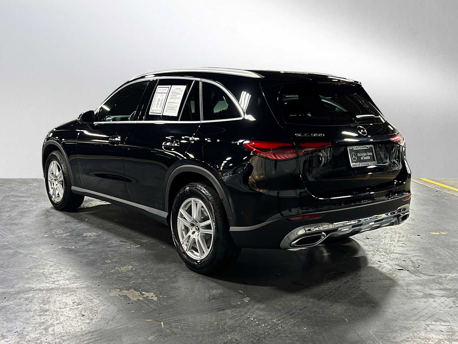 Used 2025 Mercedes-Benz GLC 300 image 5