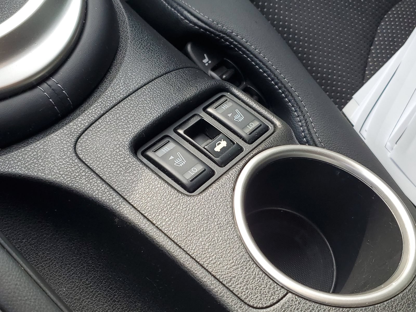 Used 2019 Nissan 370Z Touring Sport RWD image 30