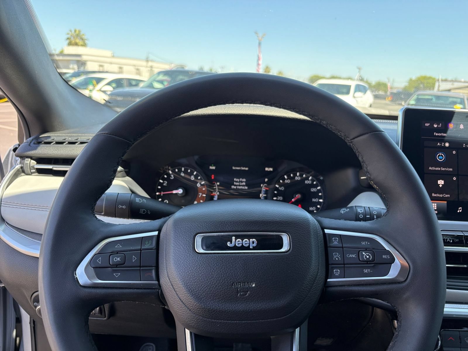 Used 2025 Jeep Compass Limited AWD/4WD image 29