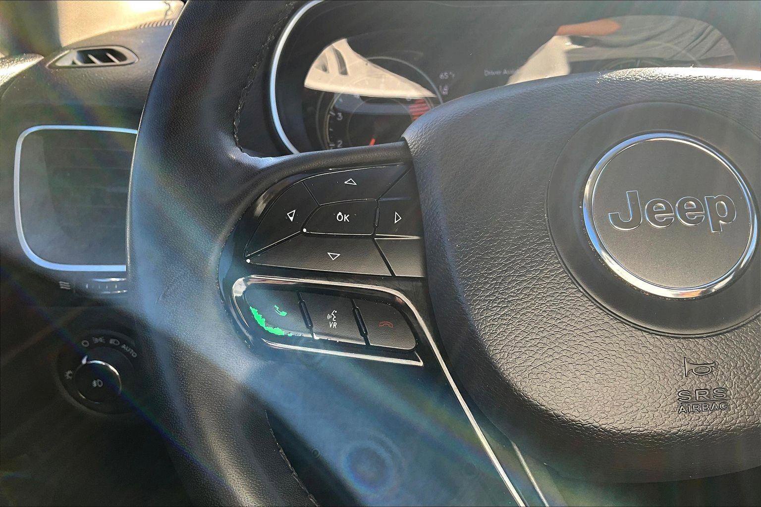 Used 2023 Jeep Cherokee Altitude Lux image 18