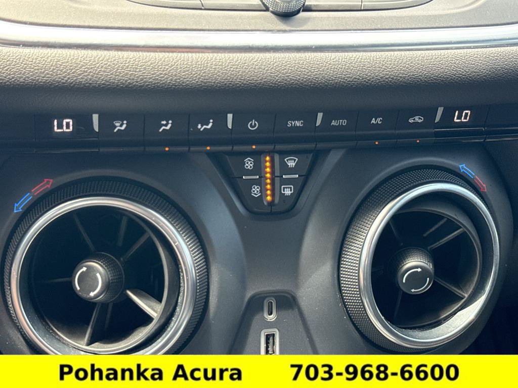 Used 2020 Chevrolet Blazer LT FWD image 16