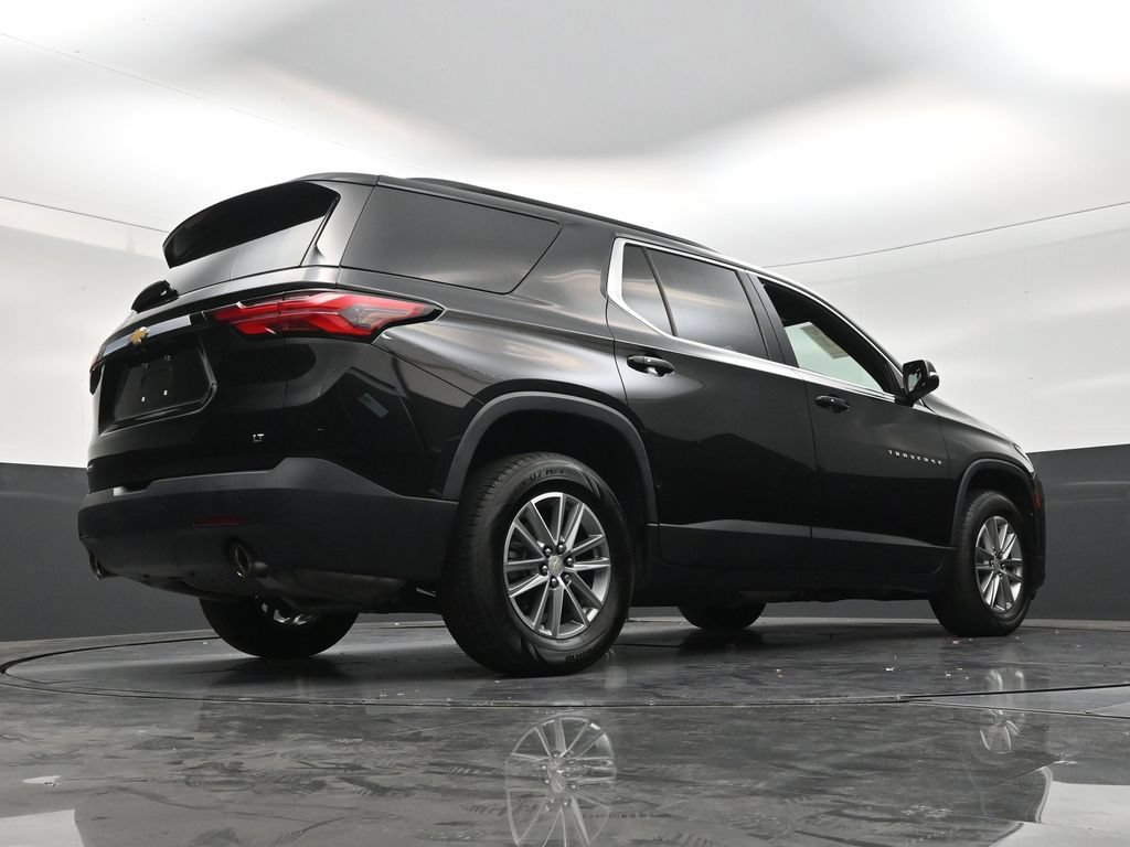 Used 2023 Chevrolet Traverse LT FWD image 25