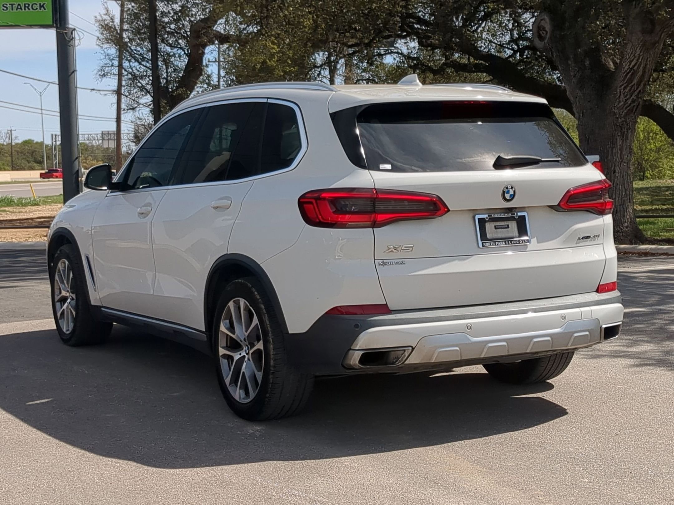 Used 2019 BMW X5 xDrive40i w/ Premium Package 2 AWD/4WD image 5