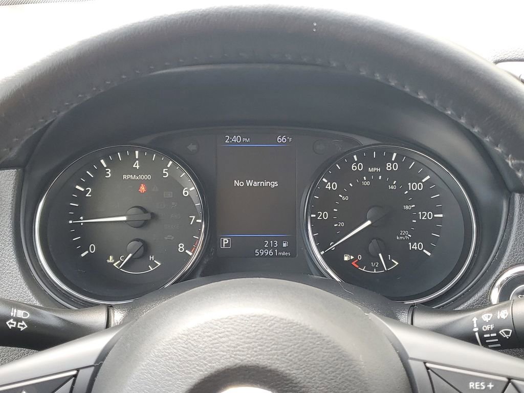 Used 2019 Nissan Rogue SV w/ Premium Package AWD/4WD image 16