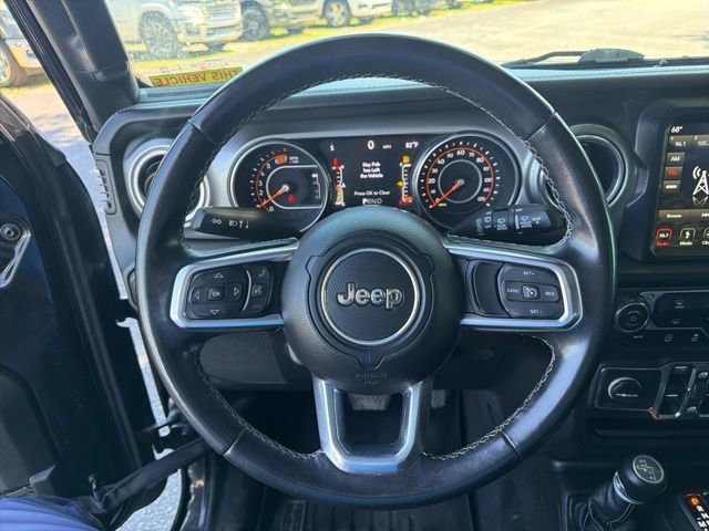 Used 2018 Jeep Wrangler Unlimited Sahara AWD/4WD image 17