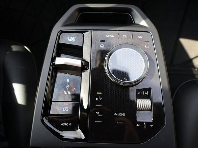 Certified 2024 BMW iX xDrive50 w/ Premium Package AWD/4WD image 19