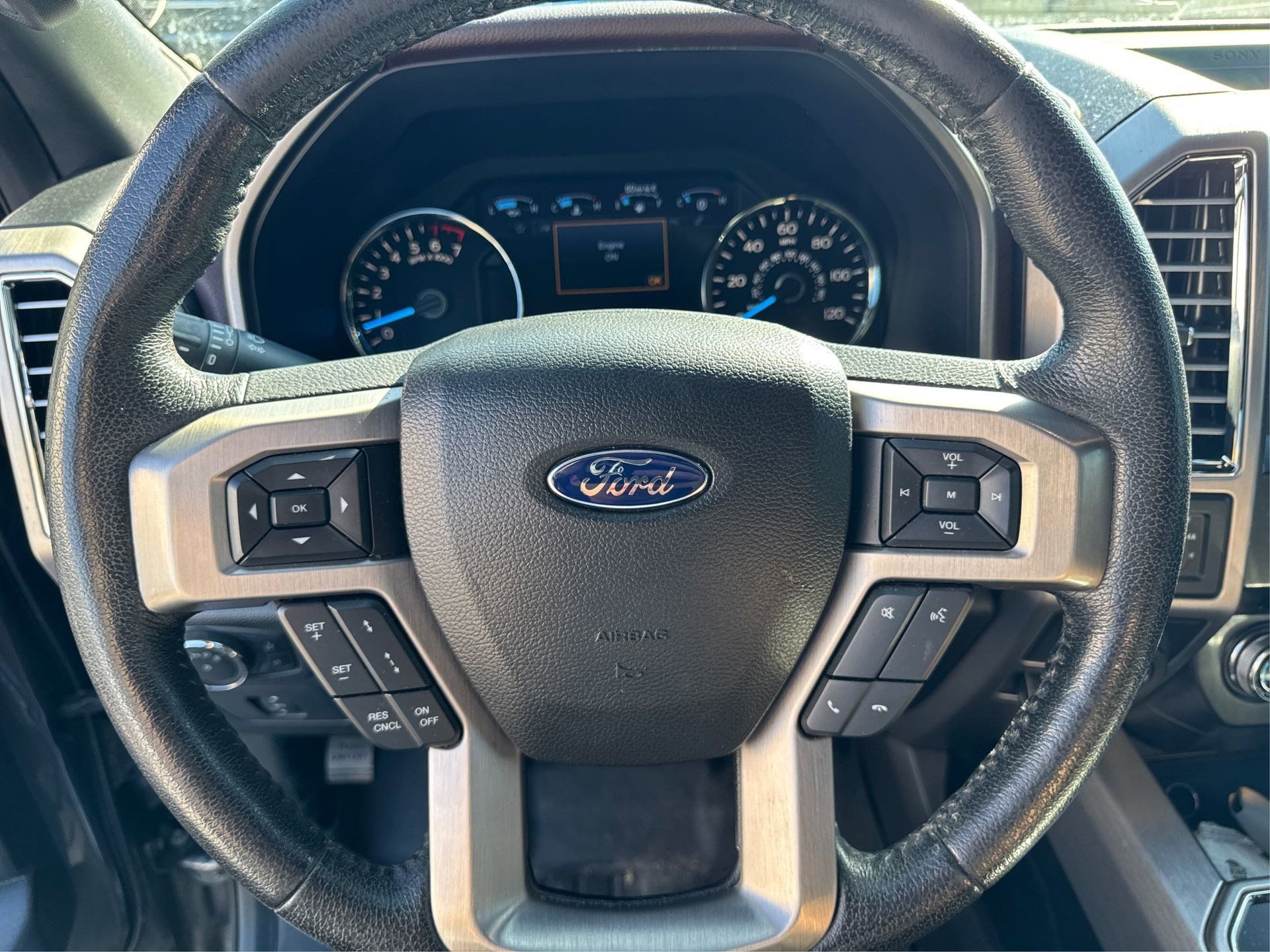 Used 2016 Ford F150 Platinum w/ Equipment Group 701A Luxury image 22