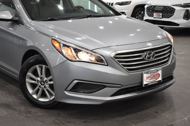 Used 2017 Hyundai Sonata SE video 2