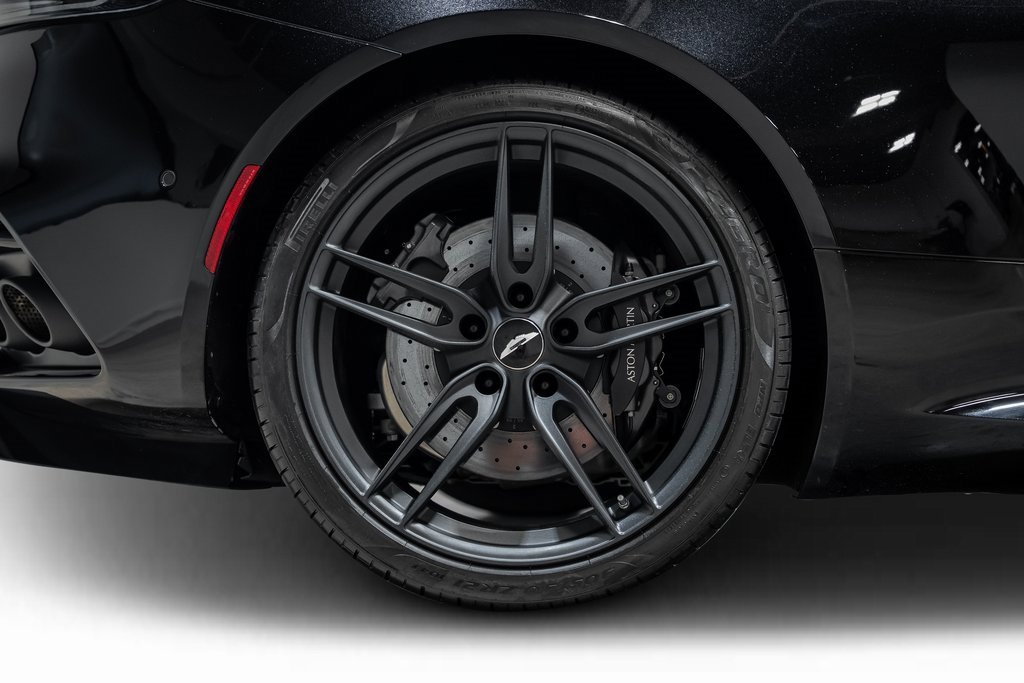 Used 2019 Aston Martin DBS Superleggera image 28