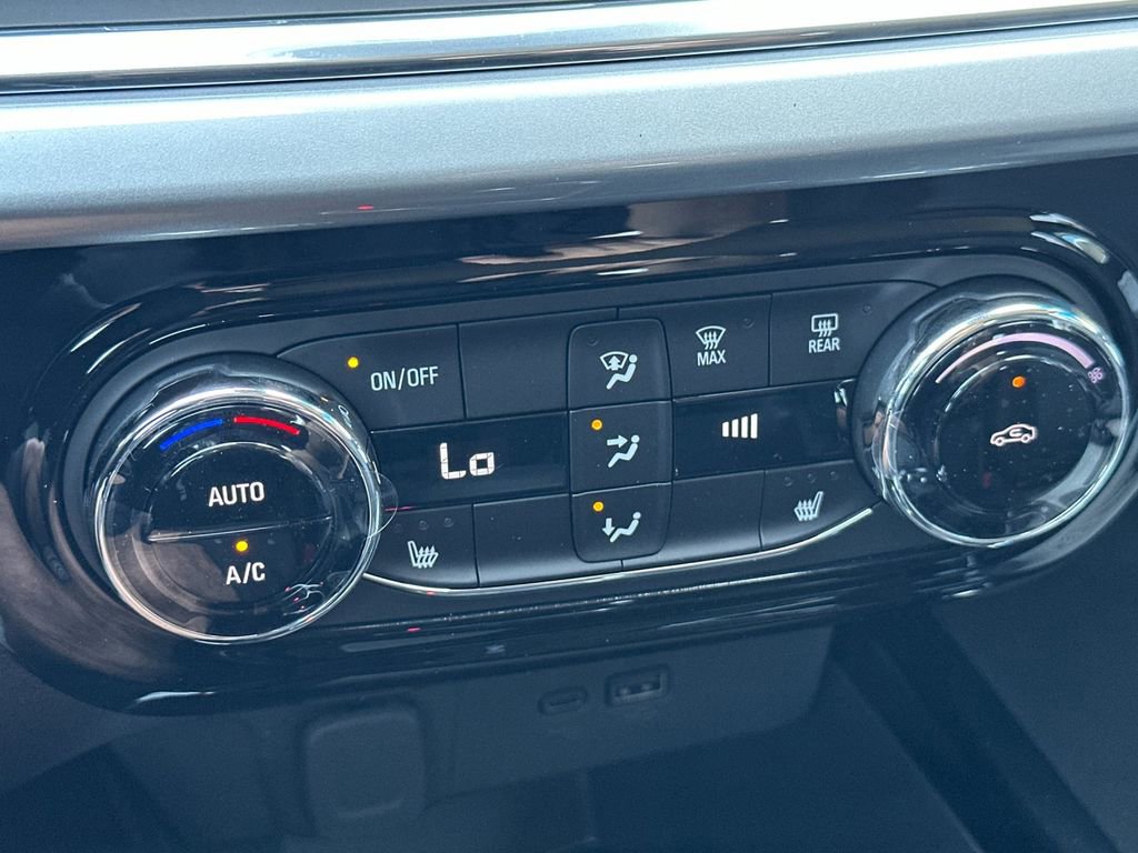 New 2026 Chevrolet Trax LT w/ Midnight Edition image 19