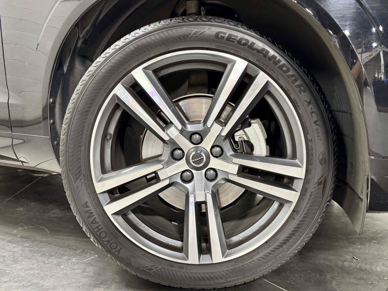 Used 2020 Volvo XC60 T5 Momentum AWD/4WD image 12