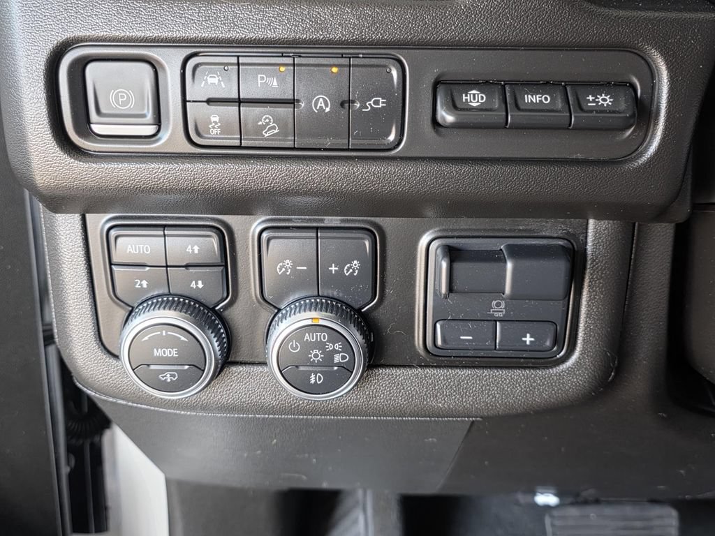Used 2021 GMC Yukon XL AT4 w/ AT4 Premium Plus Package AWD/4WD image 25
