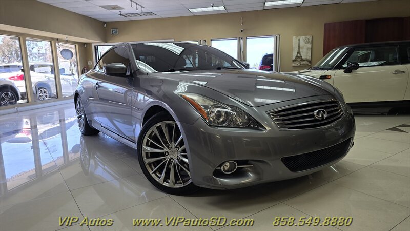 Used 2013 INFINITI G37 Convertible w/ Premium Pkg