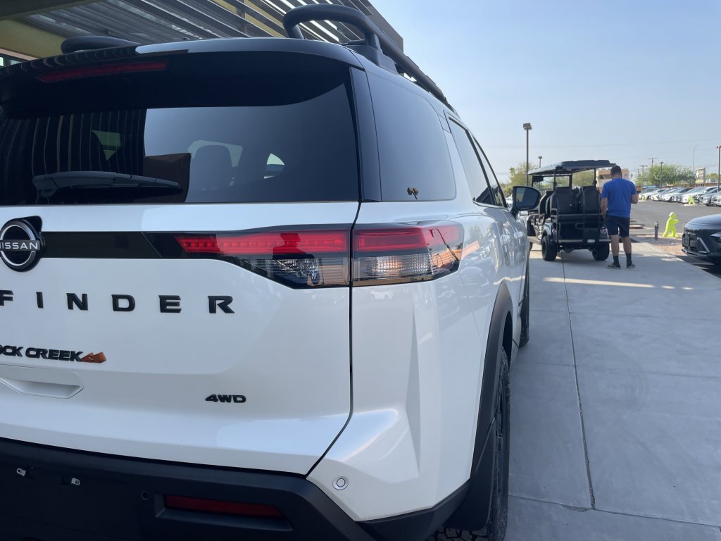 Used 2024 Nissan Pathfinder Rock Creek AWD/4WD image 12