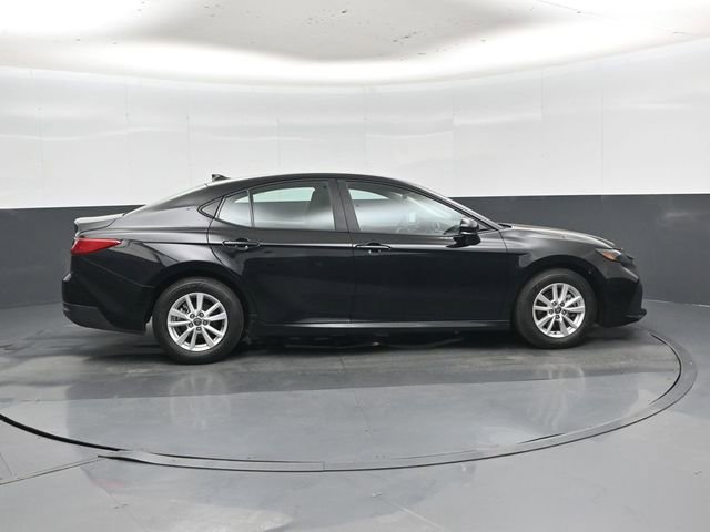 Used 2025 Toyota Camry LE FWD image 2