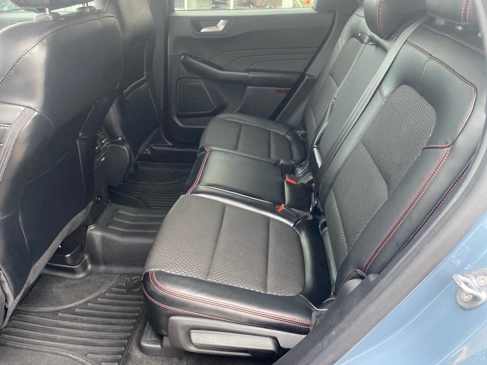 Used 2024 Ford Escape ST-Line w/ Tech Pack #1 AWD/4WD image 23