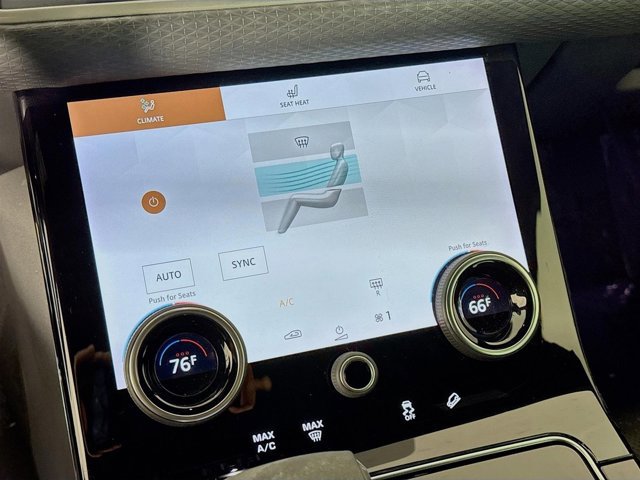 Certified 2023 Land Rover Range Rover Velar R-Dynamic S image 18