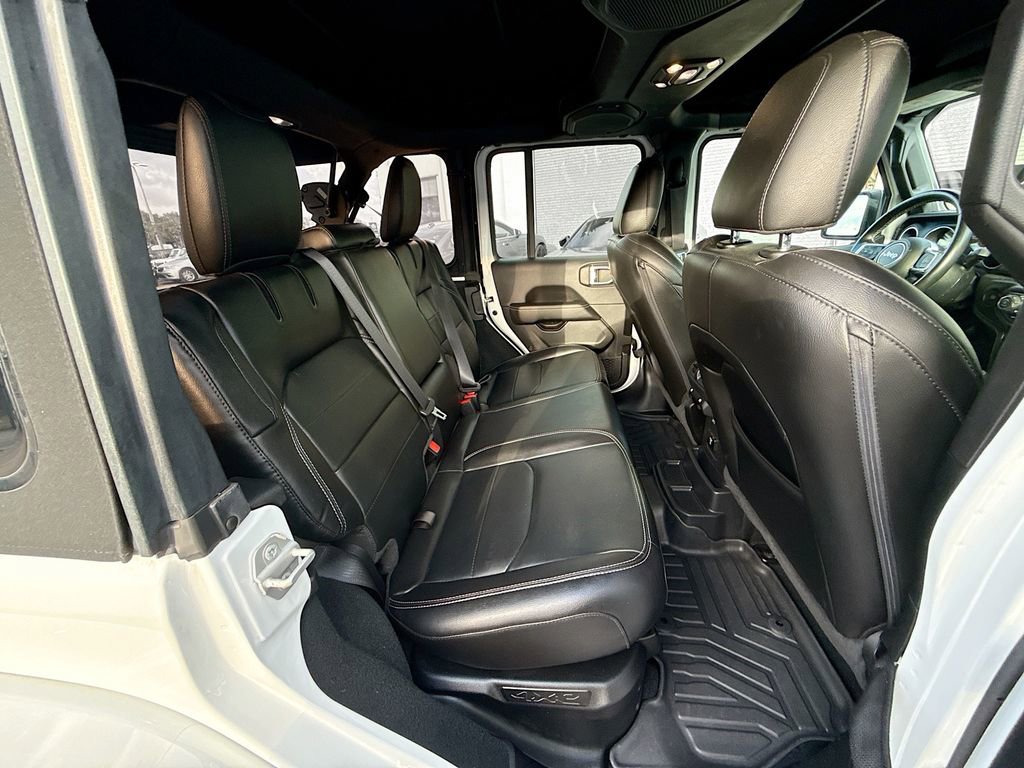 Used 2022 Jeep Wrangler Unlimited Sahara image 31