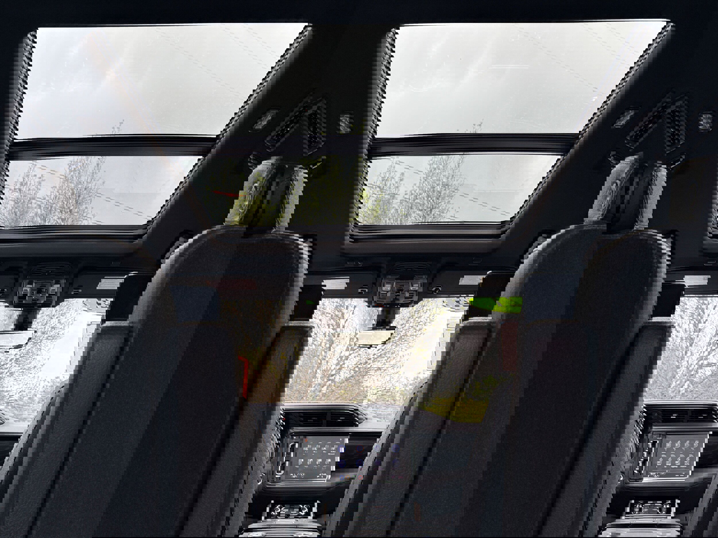 Used 2021 GMC Yukon Denali w/ Denali Premium Package image 11