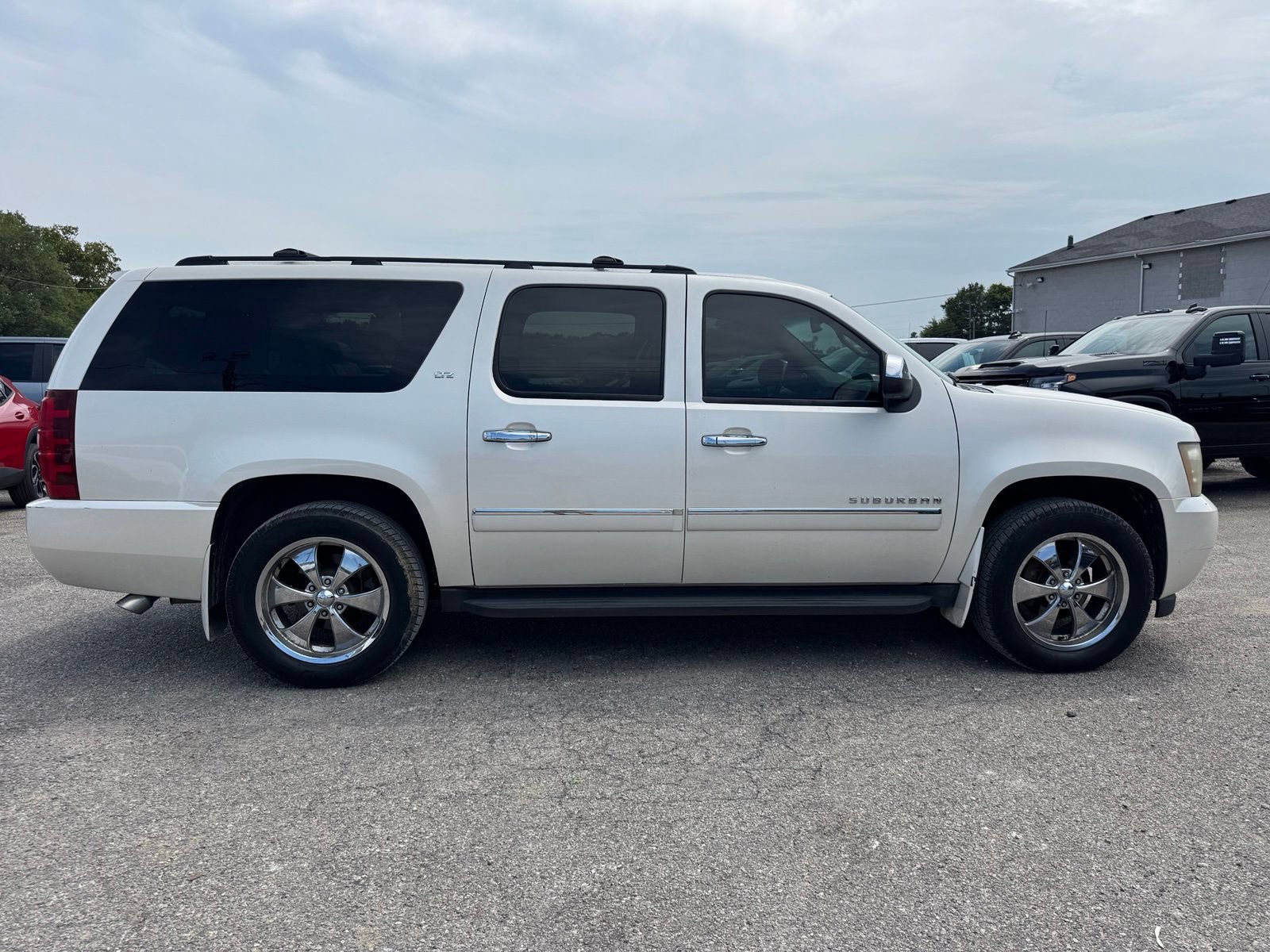 Used 2012 Chevrolet Suburban LTZ AWD/4WD image 5