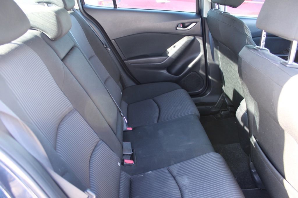 Used 2015 MAZDA MAZDA3 i Touring w/ Technology Package image 22