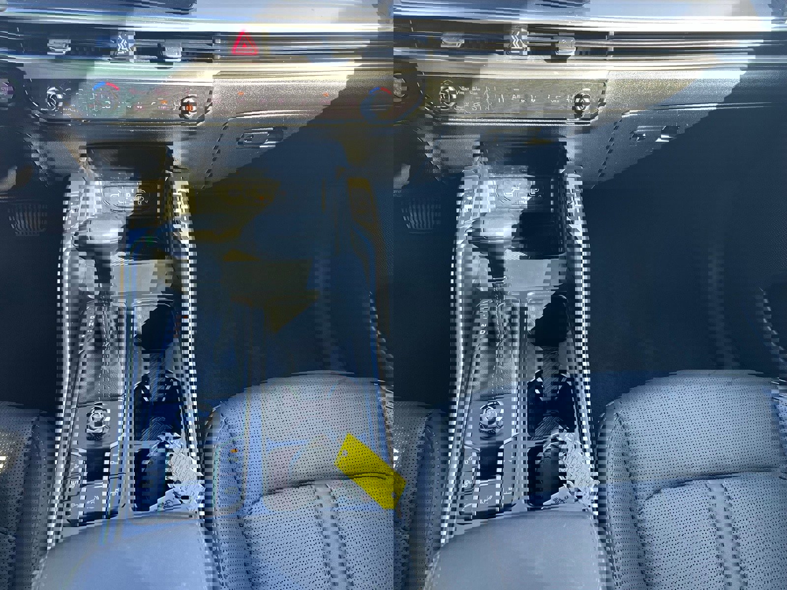 Used 2024 Kia Sorento S w/ Panoramic Sunroof Package image 36