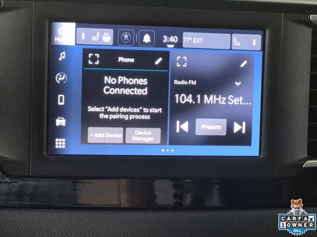 Used 2023 Chrysler Voyager LX image 18