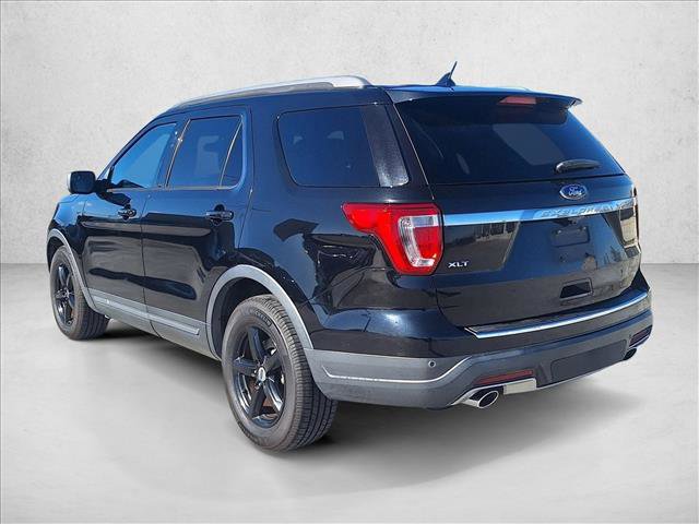 Used 2018 Ford Explorer XLT w/ Equipment Group 202A image 7