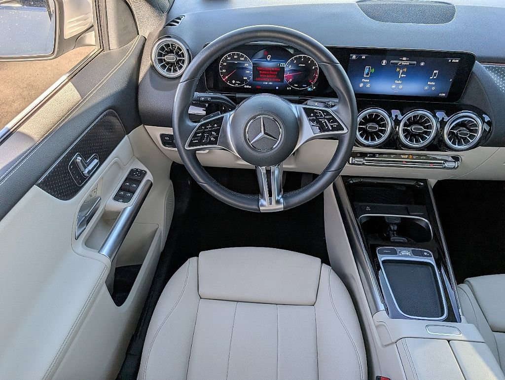Used 2025 Mercedes-Benz GLA 250 image 23