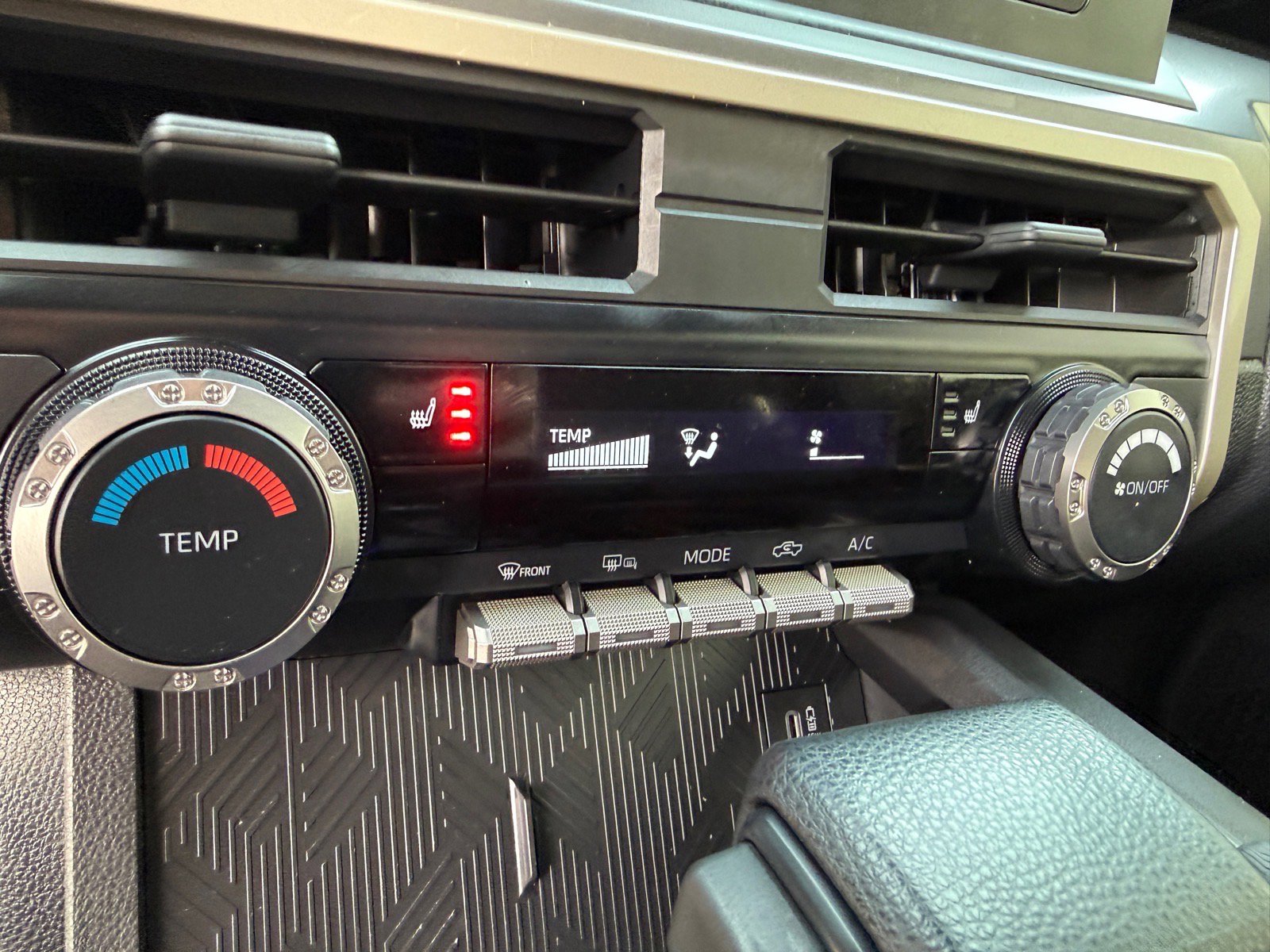 Used 2024 Toyota Tacoma SR5 image 23