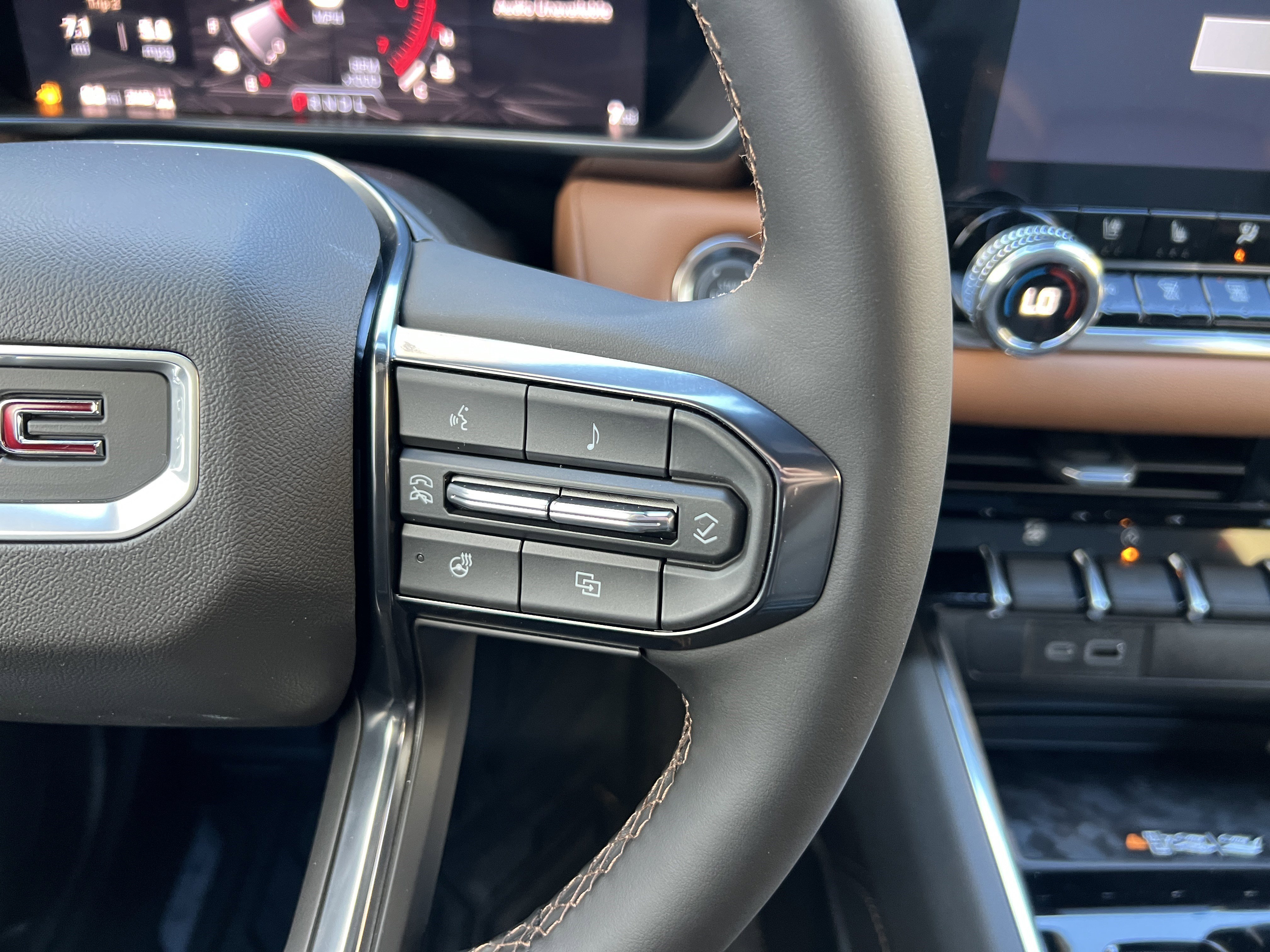 New 2026 GMC Canyon AT4 w/ Technology Plus Package image 25