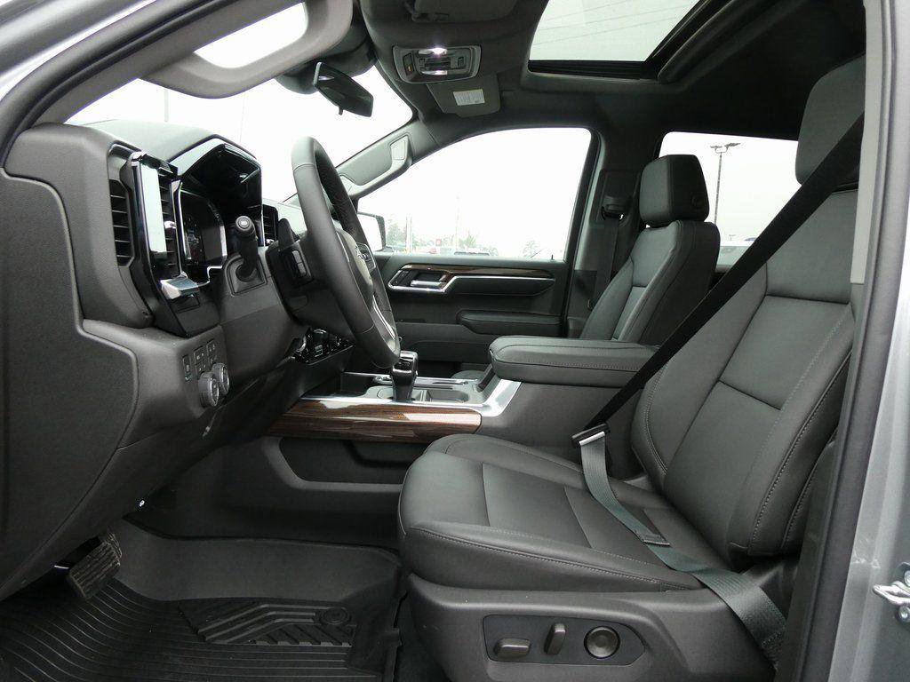 New 2026 Chevrolet Silverado 1500 RST w/ RST All Star Premium Package image 17