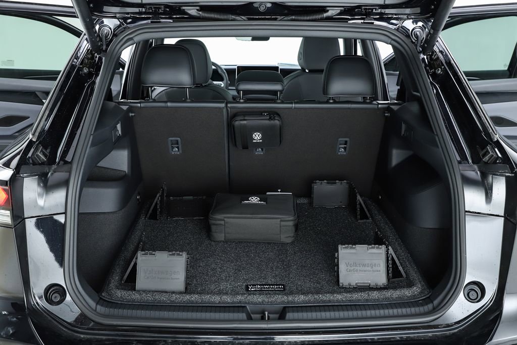 New 2026 Volkswagen Tiguan SE R-Line image 68