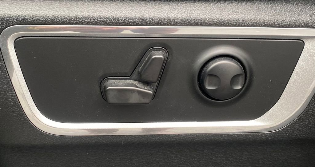 Used 2023 RAM 1500 Laramie image 13