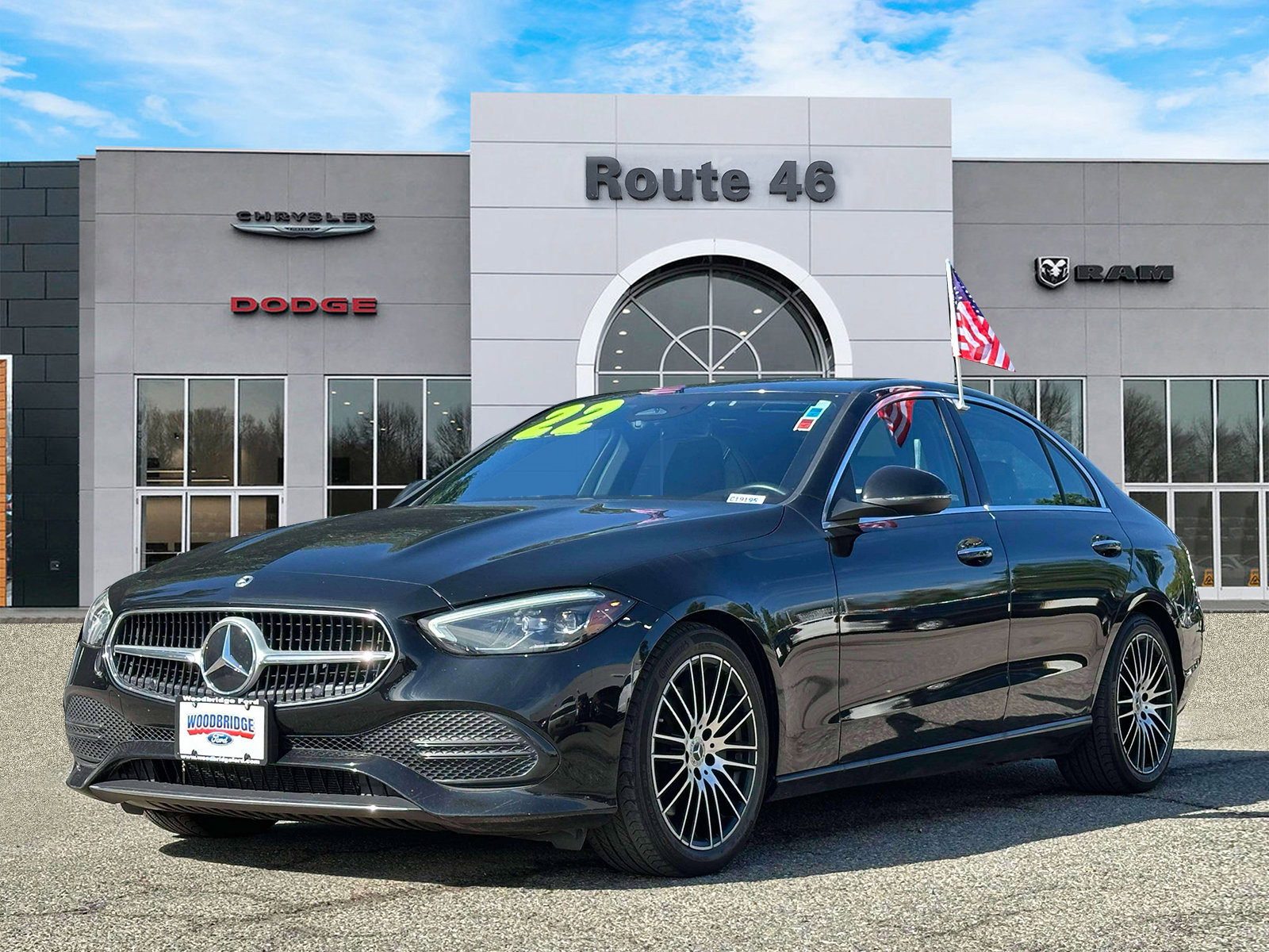 Used 2022 Mercedes-Benz C 300 4MATIC Sedan image 2