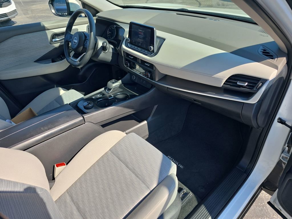 Used 2023 Nissan Rogue SV image 20