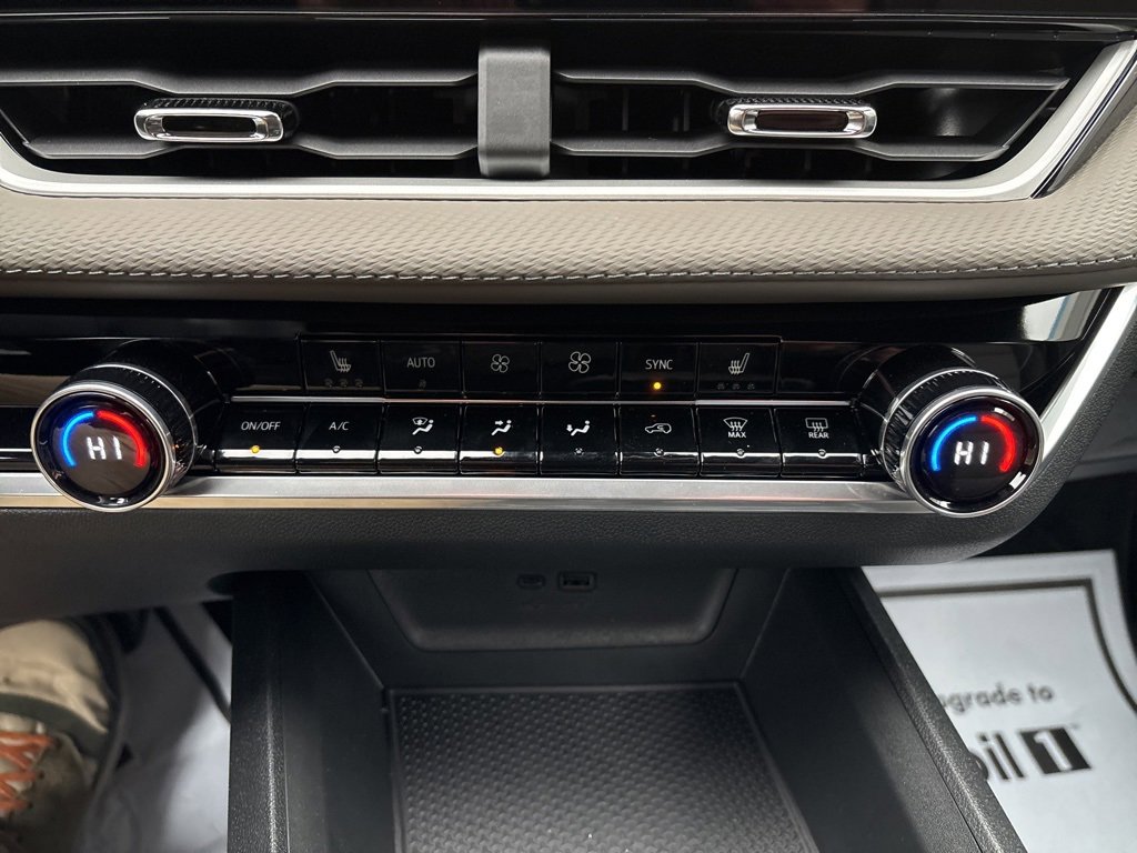 New 2026 Chevrolet Equinox LT w/ Convenience Package II image 24