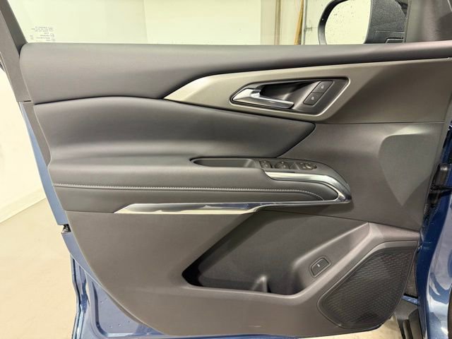 New 2026 Chevrolet Traverse LT image 11